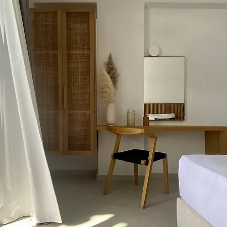 Calistus Mykonos *