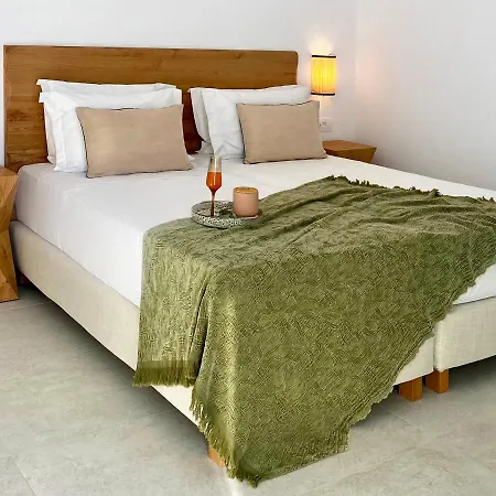 Calistus Mykonos *
